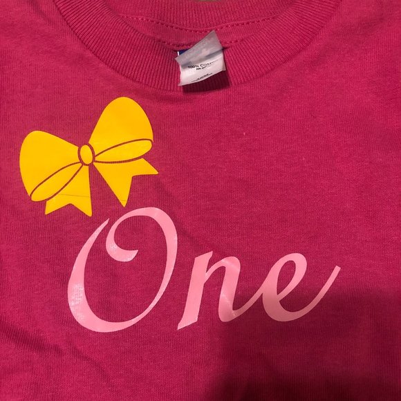 Pink "One" T-Shirt - Picture 2 of 3